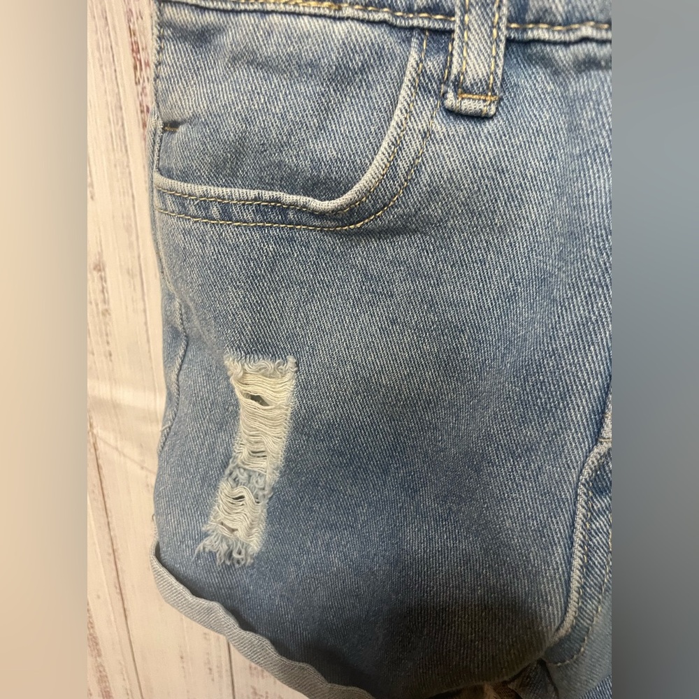 SHEIN Girls Denim Short Overalls 4Y Distressed Blue Jeanβ - Picture 4 of 5
